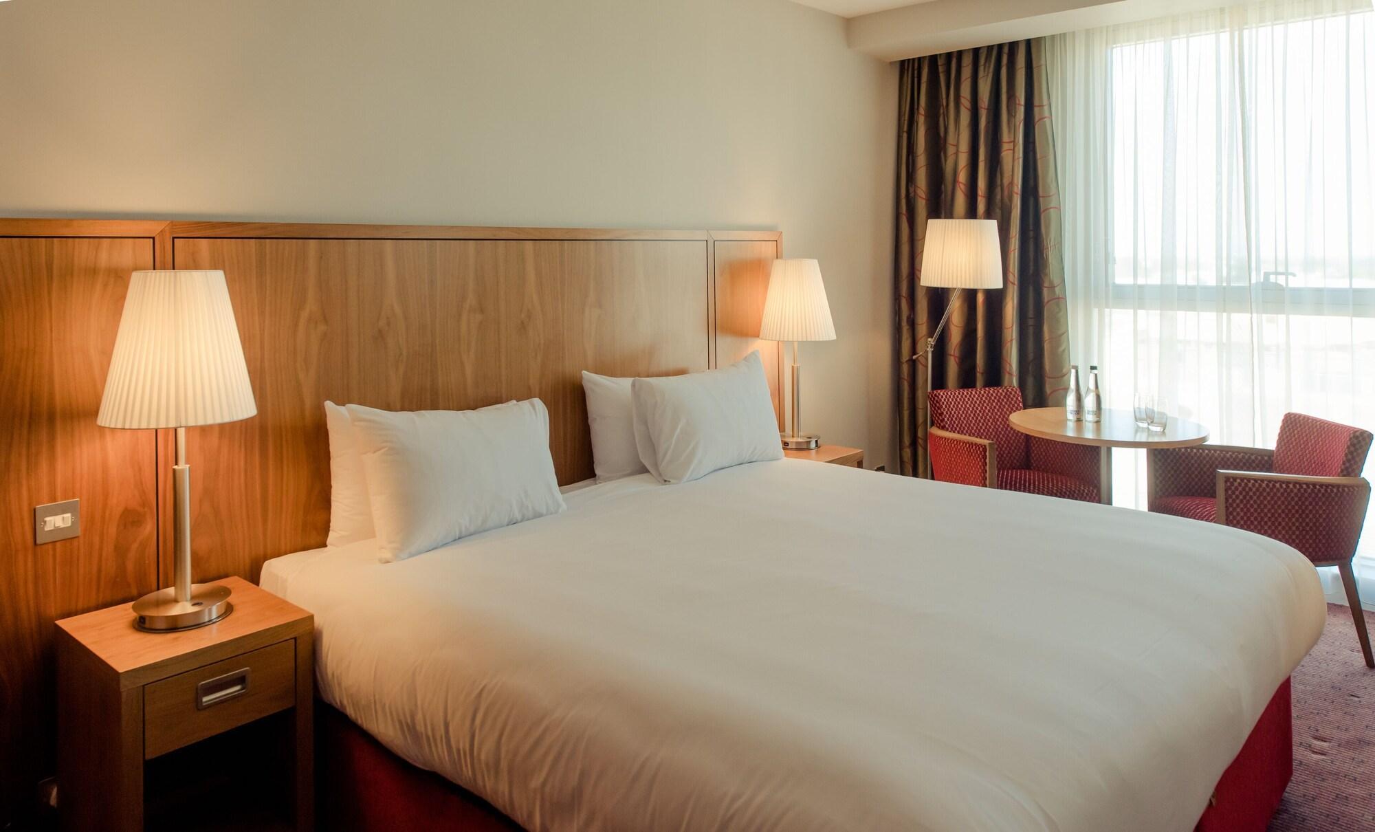 Tallaght Cross Hotel 4*