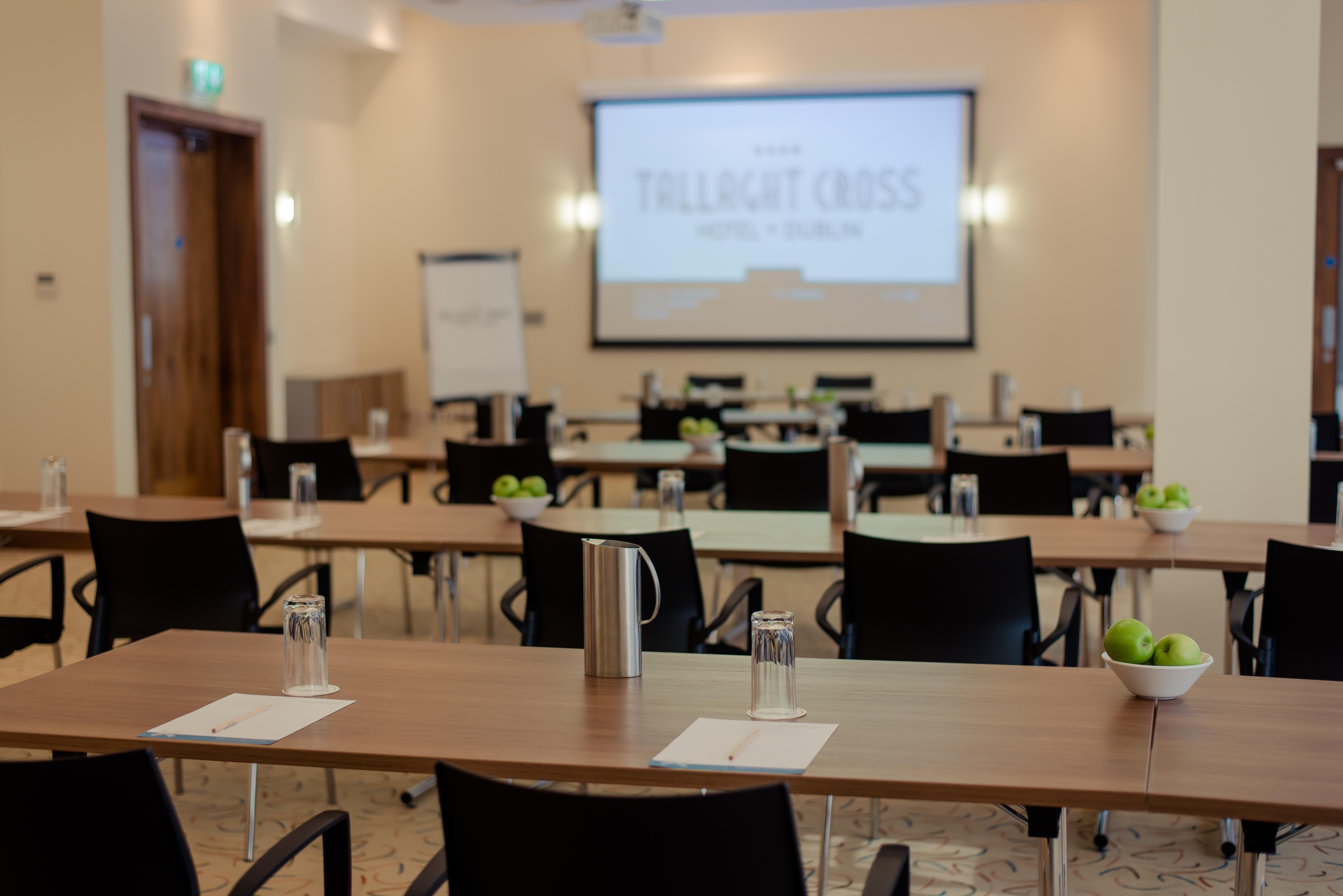 Hotel Tallaght Cross 4*